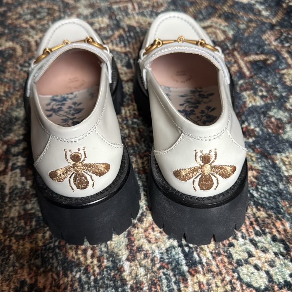 Gucci platform horsebit loafers in white - Picture 7 of 7